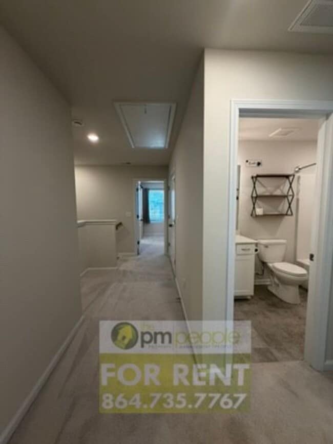 Building Photo - 7 Trakas Ct