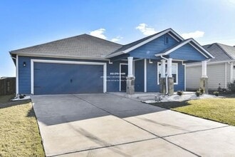 Building Photo - 123 Navidad River Dr