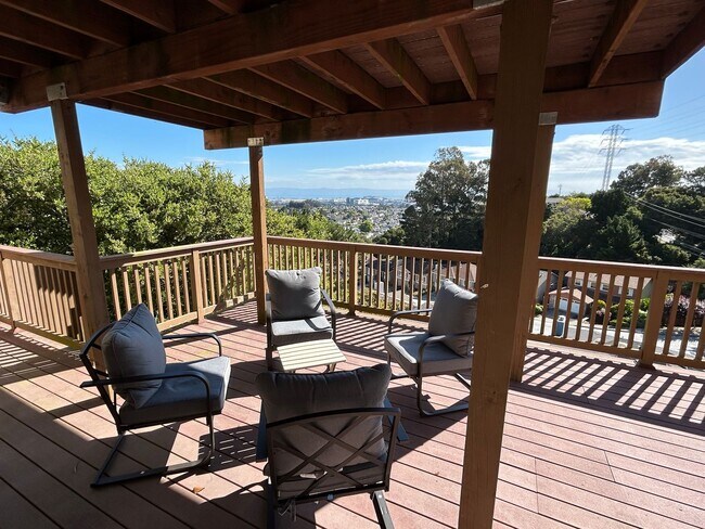 Building Photo - PRICE REDUCED!! Brand-New Glenview Highlands ADU with Stunning Bay & SFO Views – Utilities Included!