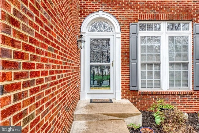 Building Photo - 8416 Churchside Dr