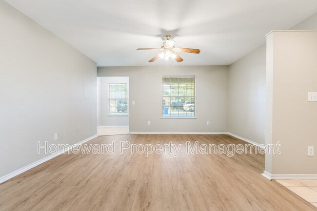 Building Photo - 204 Gerrish St