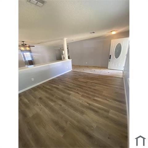 Building Photo - 2001 Barton Springs Dr