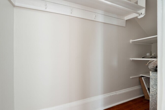 Building Photo - Trinity Park in Durham!