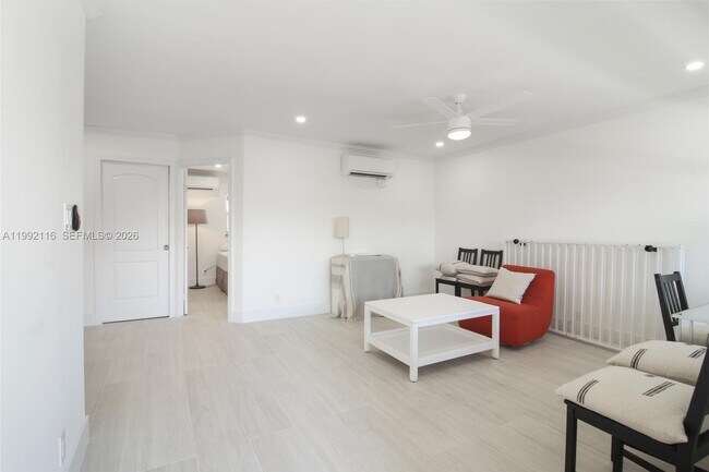 Building Photo - 1440 SE 15th St