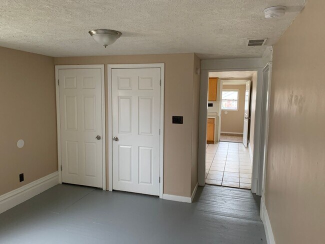 Building Photo - 1915 19th St