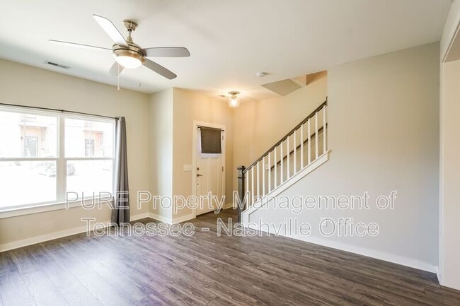 Building Photo - 2402 Danilynn Dr