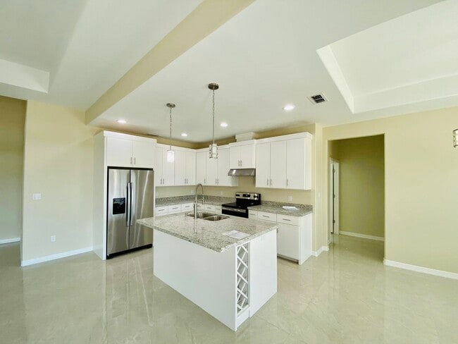 Building Photo - 5443 Barbwire Ln