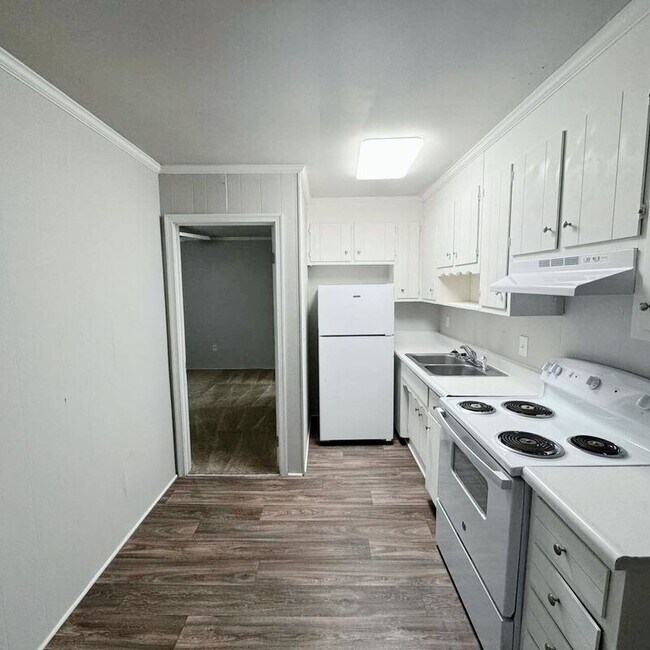 Building Photo - 2572 Alcott Rd