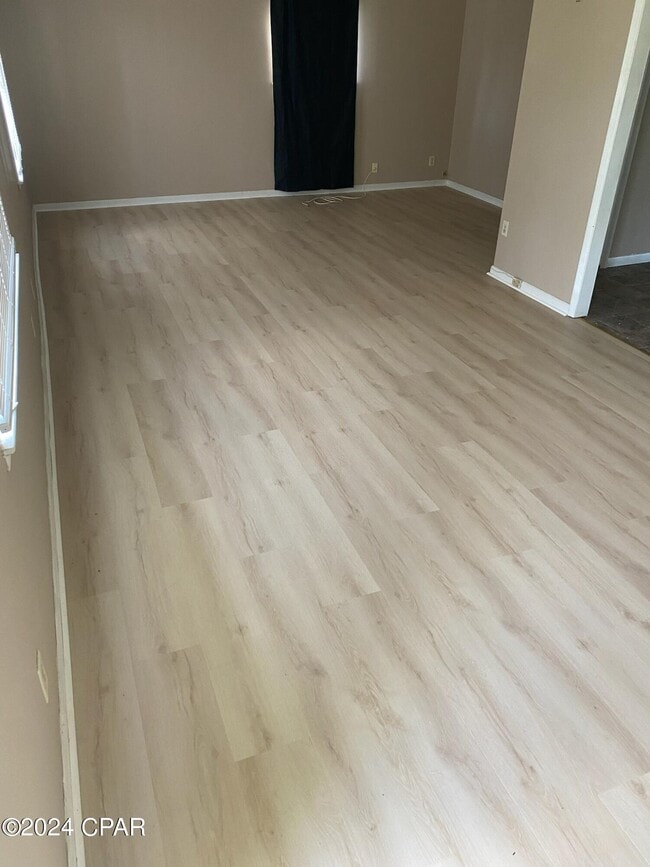 Building Photo - 4862 Dogwood Dr