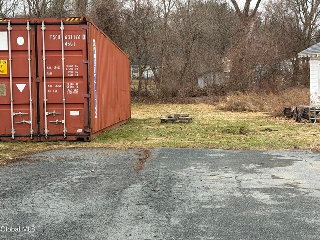 Building Photo - 102 Main Ave