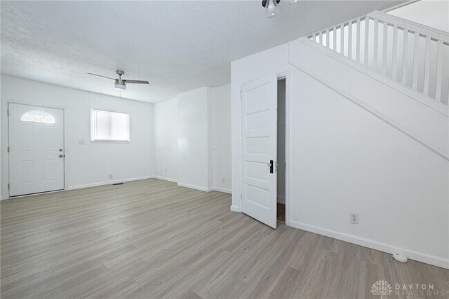 Building Photo - 321 Deeds Ave