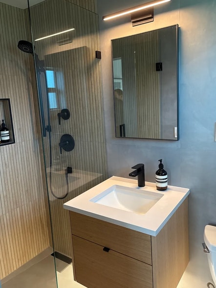 Building Photo - 301 3rd Ave