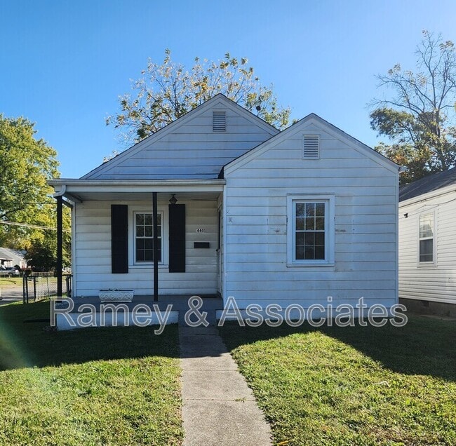 Primary Photo - 4401 Bellevue Ave