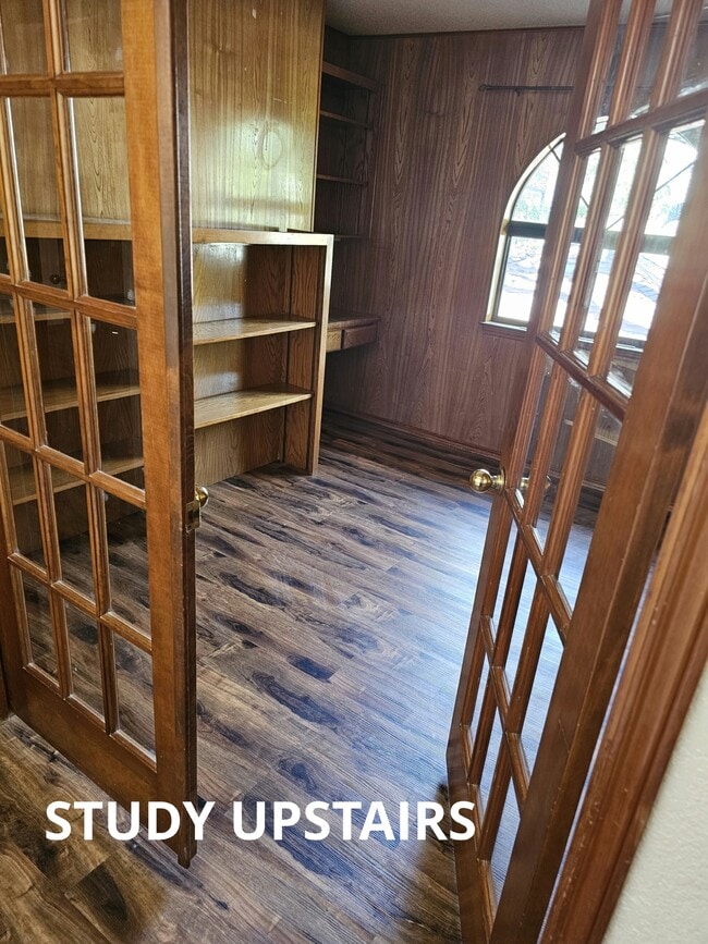 Building Photo - 7 Donore Square