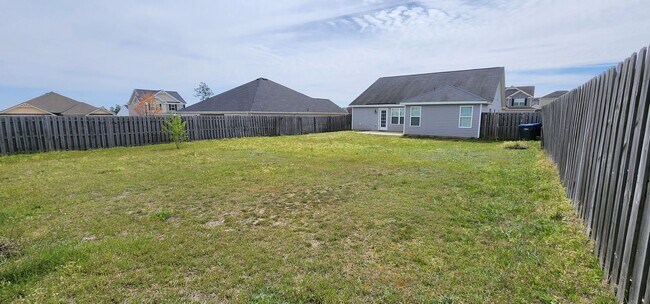 Building Photo - 3 Bedroom 2 bath Across the street from Fort Gordon