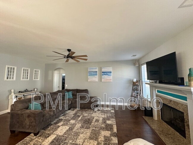 Building Photo - 226 Woolbright Ln