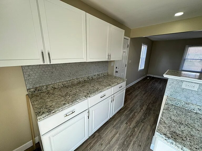 Building Photo - 4054 Larkspur Dr