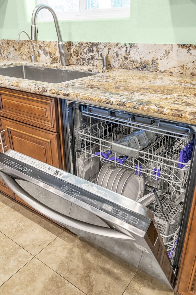 Building Photo - RV GARAGE | Single Story | Furnished Or Unfurnished