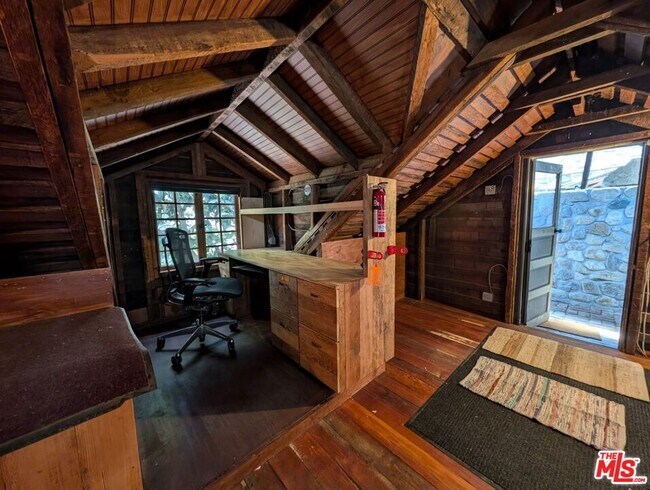 Building Photo - 216 Mt Washington Dr