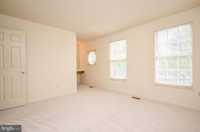 Building Photo - 3003 Gatehouse Ct