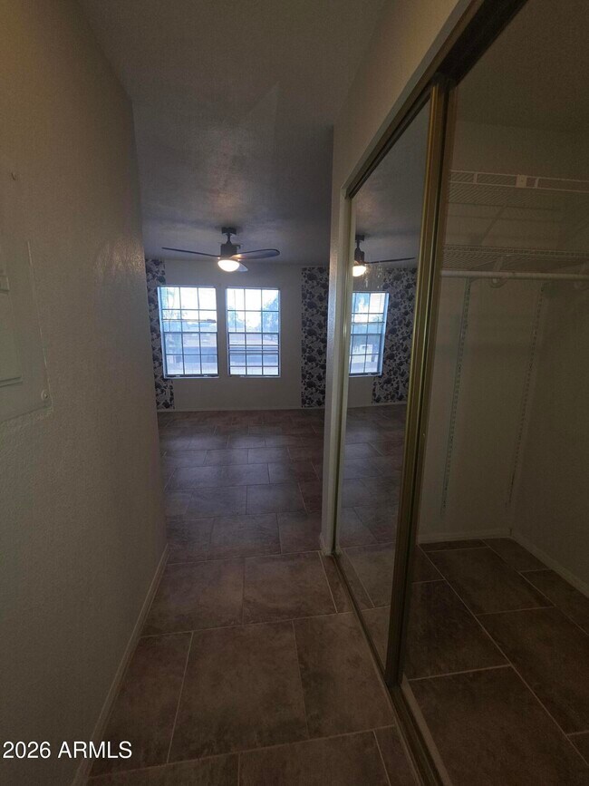 Building Photo - 2333 E Southern Ave