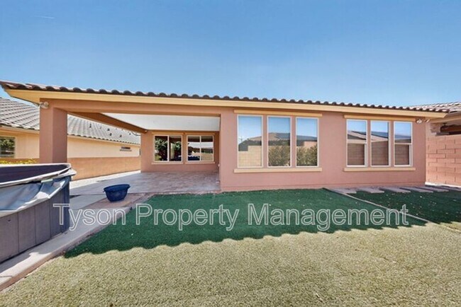 Building Photo - 8727 Placitas Roca Rd
