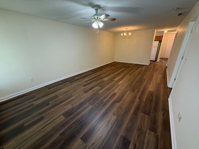 Building Photo - 6-4 Pintail Ct