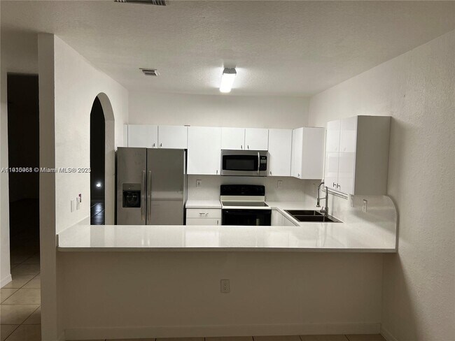 Building Photo - 9422 SW 162nd Path