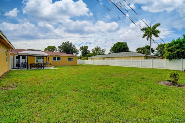 Building Photo - 15021 Jackson Rd