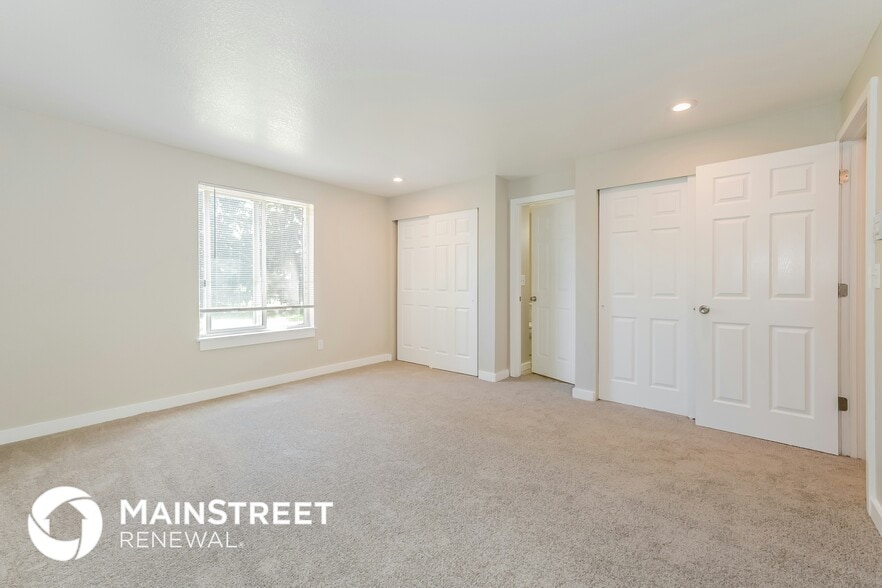 Building Photo - 12615 216th Ave Ct E