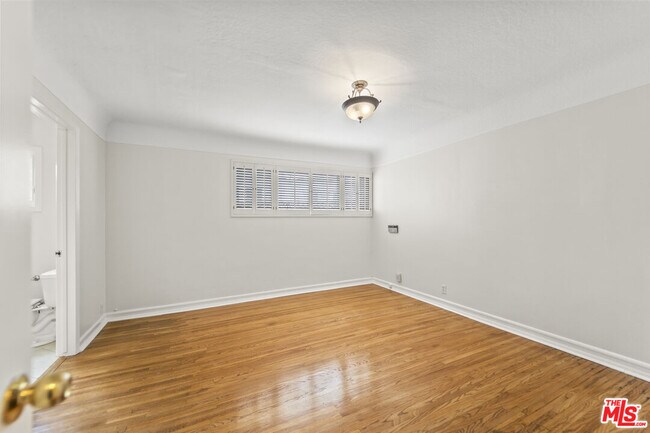Building Photo - 11320 Homedale St