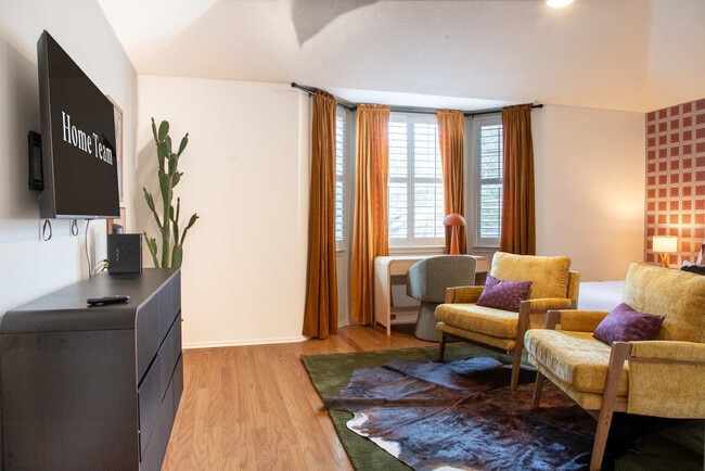 Building Photo - 2002 Chittim Trail Dr