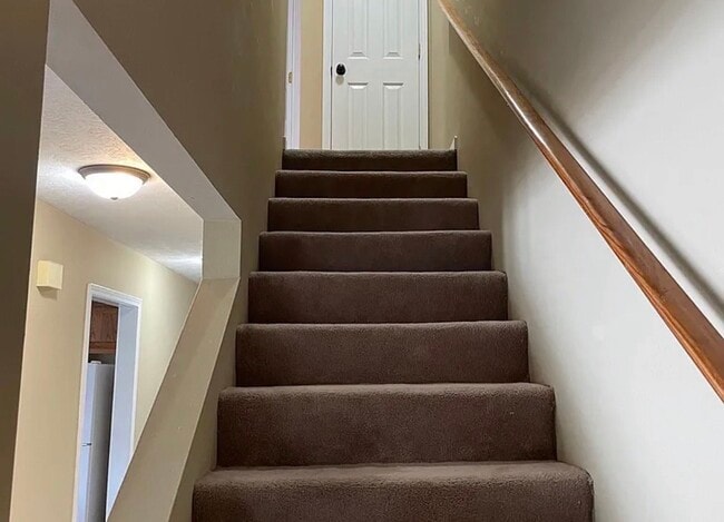 Building Photo - 928 Nottingham Dr