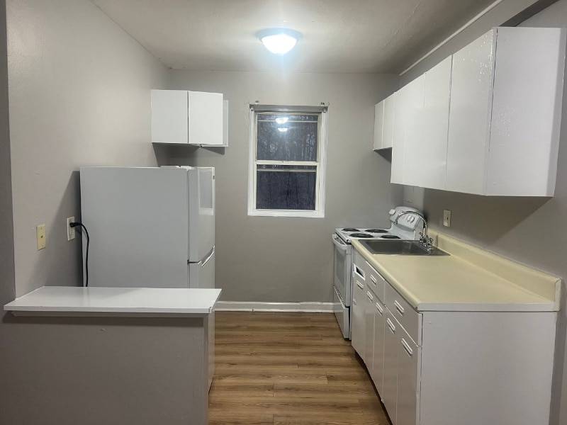 Building Photo - 13945 Superior Rd