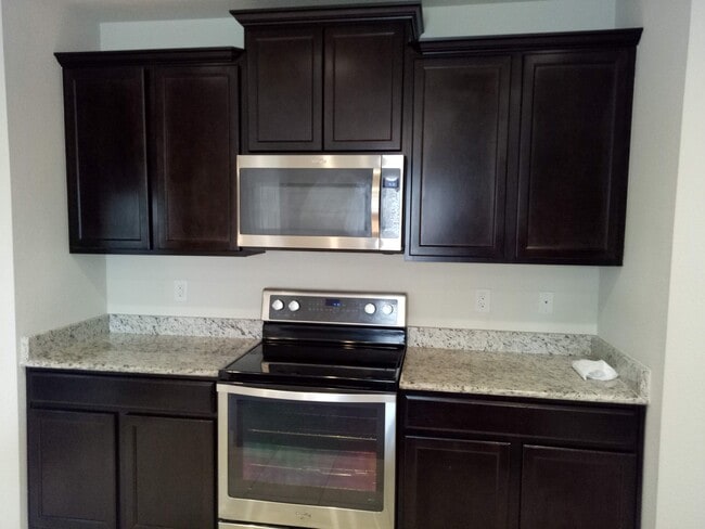 Building Photo - 4755 Chatterton Way