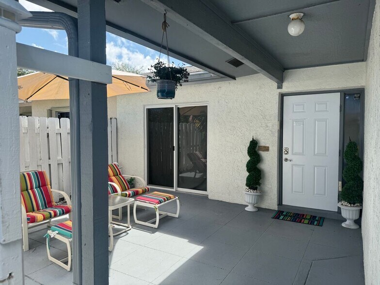 Building Photo - 8617 Pluto Terrace