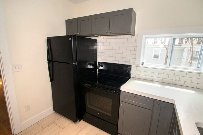 Building Photo - 85 Belknap St