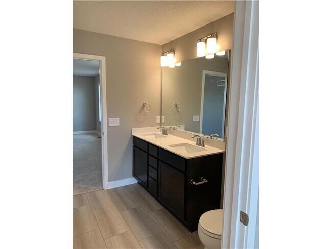 Building Photo - 4825 Martingale Dr
