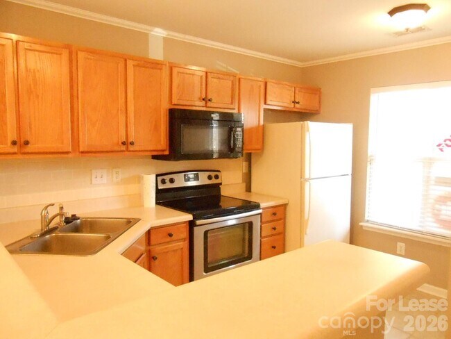 Building Photo - 10260 Reindeer Way Ln