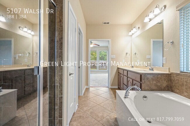 Building Photo - 5107 Walsh Dr