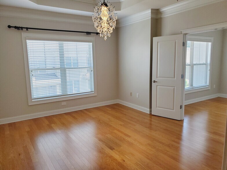 Building Photo - 1190 Lavista Cir NE
