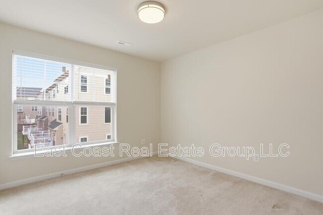 Building Photo - 5891 Bella Marie Wy