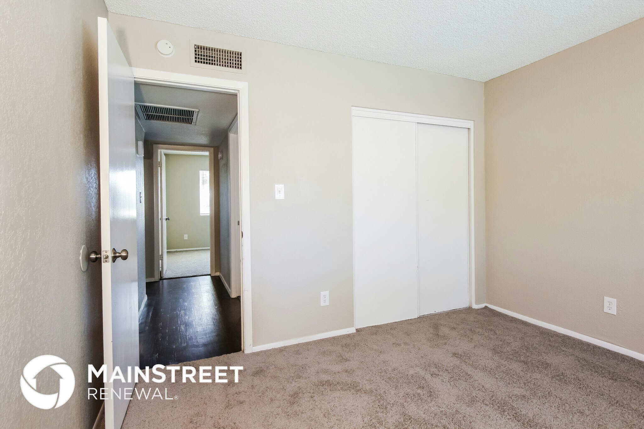Building Photo - 16422 N 66th Dr