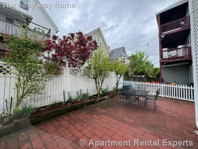 Building Photo - 29-31 Belknap St Unit #1