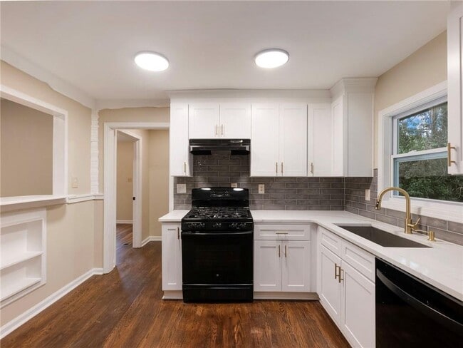 Building Photo - 2949 Judylyn Dr