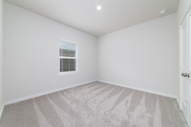 Building Photo - 5831 Westwood Shr Dr