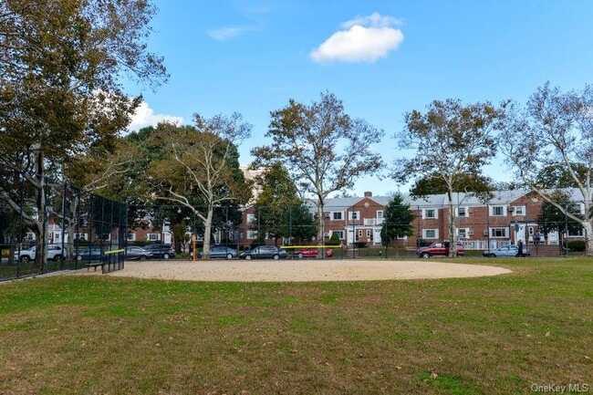 Building Photo - 261-72 Langston Ave