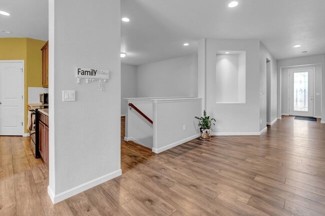 Building Photo - Beautiful low-maintenance ranch home with turf in front and back!