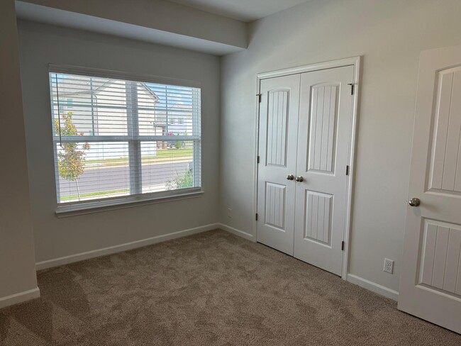 Building Photo - 1814 Albarado Trl