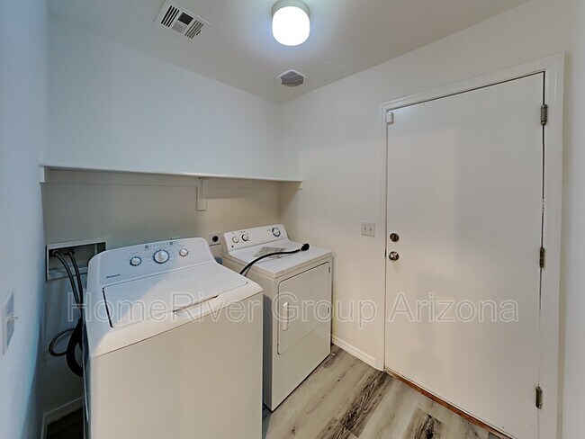 Building Photo - 21424 N 120th Ln